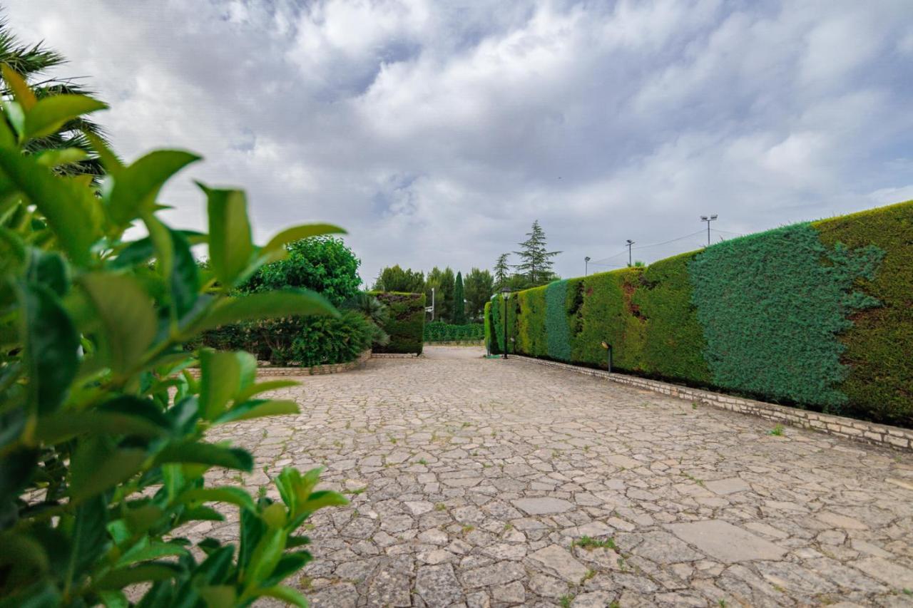 B&B Villa Adriana Andria Exteriör bild